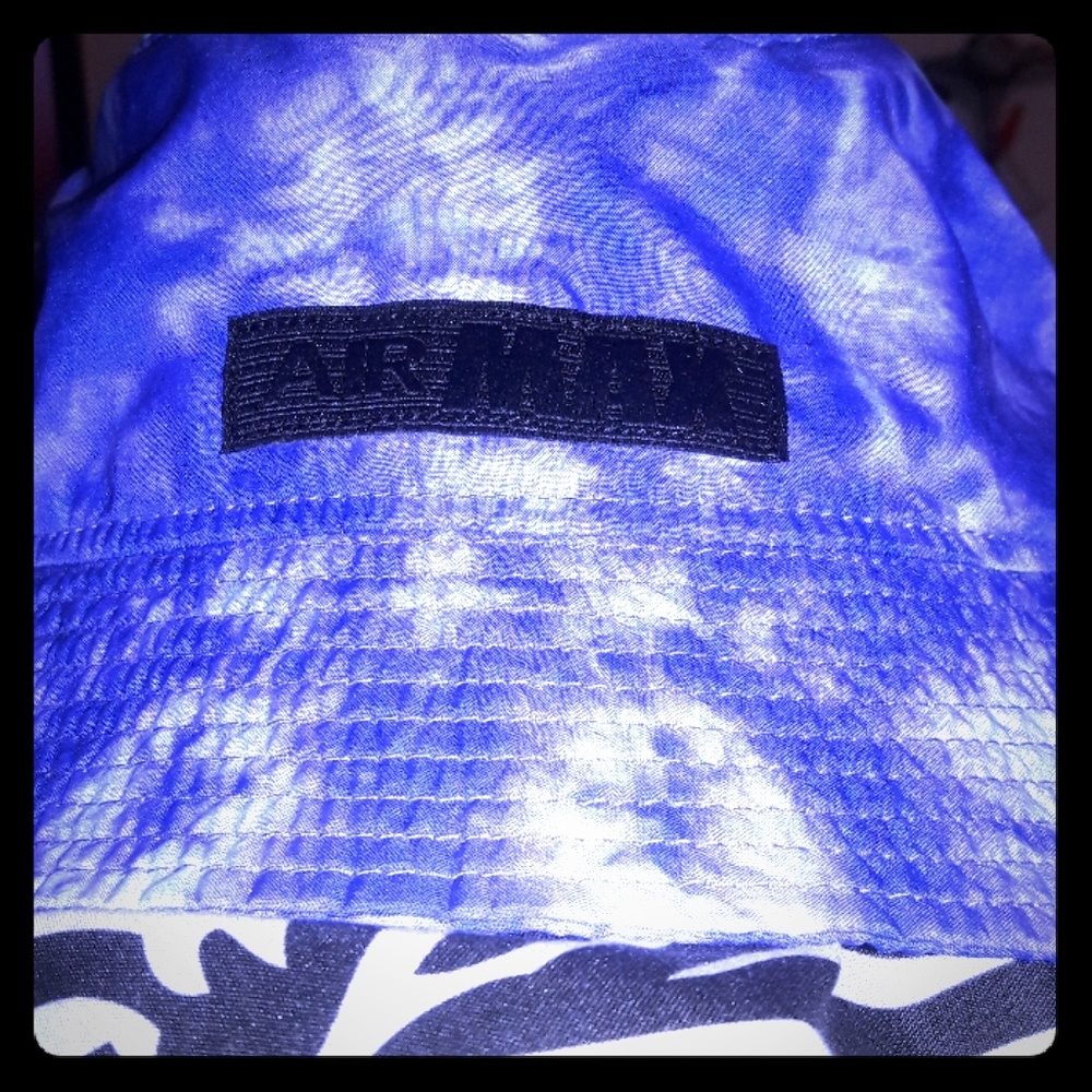Bucket hat